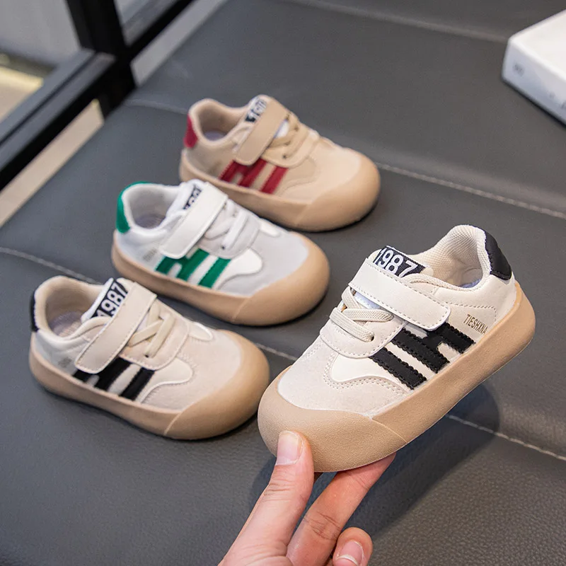 Baskets décontractées pour enfants, chaussures de sport respirantes pour garçons et filles, chaussures de tennis, mode printemps, blanches, plates, course à pied_voghion.com