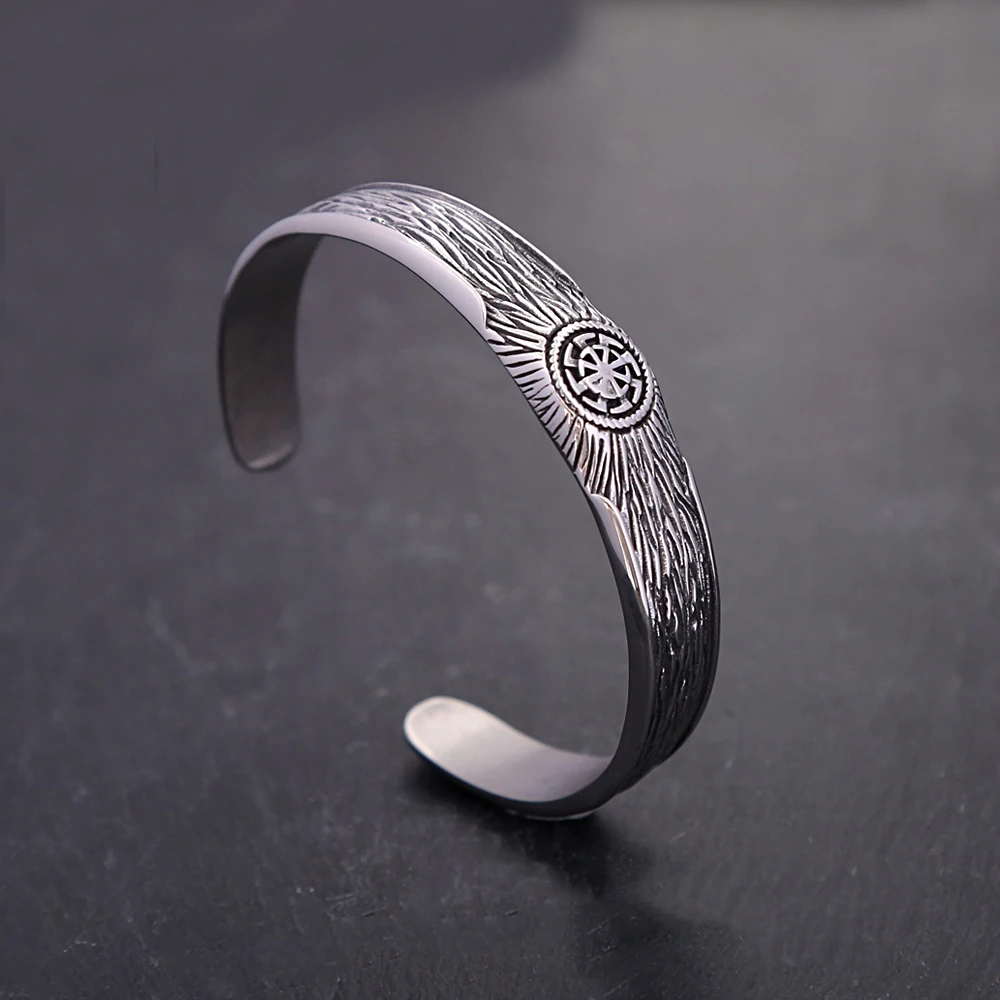 

Creative Vintage Nordic Viking Rune Bracelet Stainless Steel Compass Open Bracelet Punk Men's Fashion Jewelry Gifts Wholesale