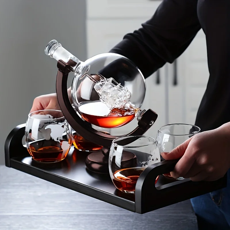 Ensemble de carafe globe créatif avec carafe sans plomb, support en bois exquis, 2 verres à whisky, carafe à whisky, cadeau de qualité