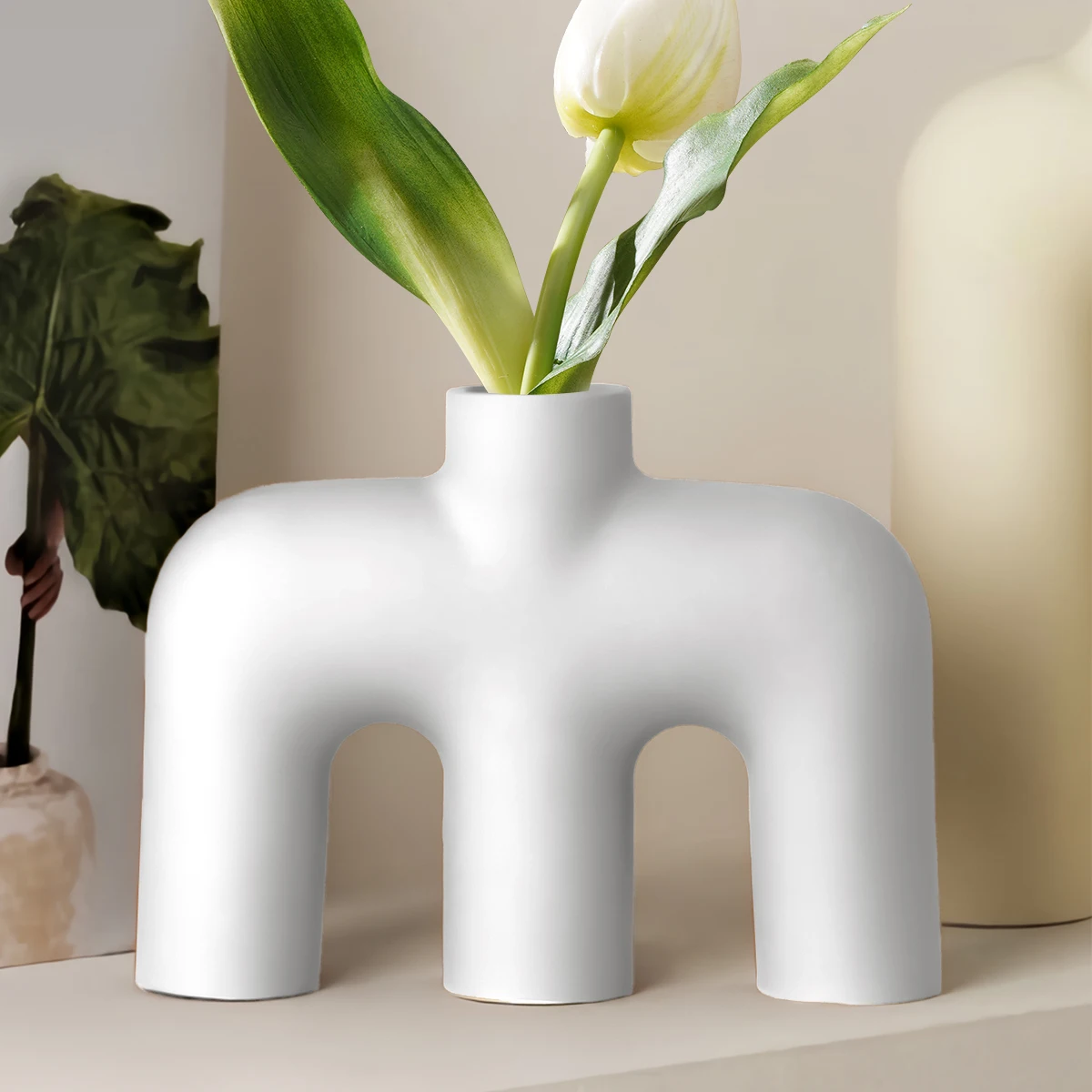 1PC, a modern and simple M-shaped home decoration vase made of resin, suitable for decorating dried flowers and green plants