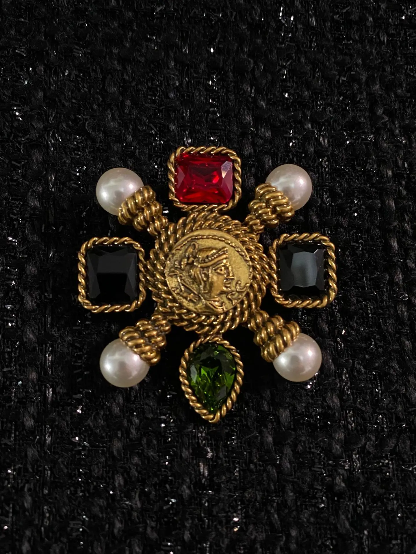 European and American fashion vintage zircon pearl antique coin brooch