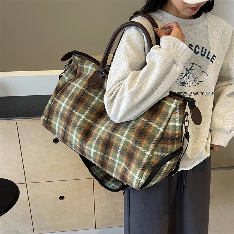 

2024 Hot Selling Checkered Travel Bag Lightweight Handheld Large Capacity Tote Bag Business Travel Sports Fitness Bag