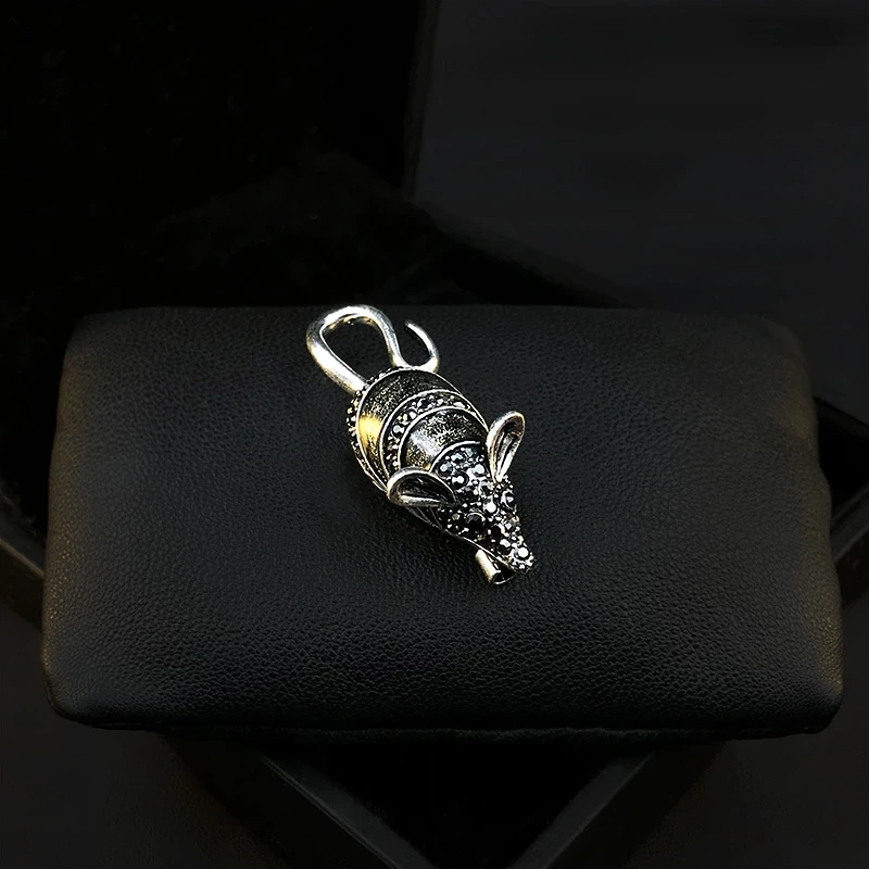 

Retro Mouse Brooch High-End Men Women Exquisite Twelve Zodiac Corsage Stylish Pin Accessories Animal Pins Rhinestone Jewelry