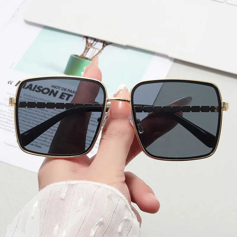 Óculos de sol femininos quadrados oversized vintage_voghion.com