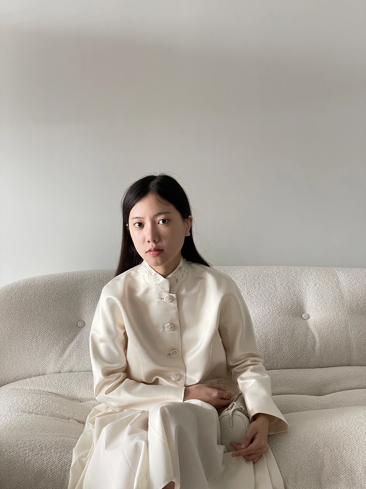 물고기 구매 새로운 중국 스타일 흰색 달빛 여성 23 가을과 겨울 우아한 부드러운 무거운 자수 진주 흰색 스탠드 칼라 겉옷