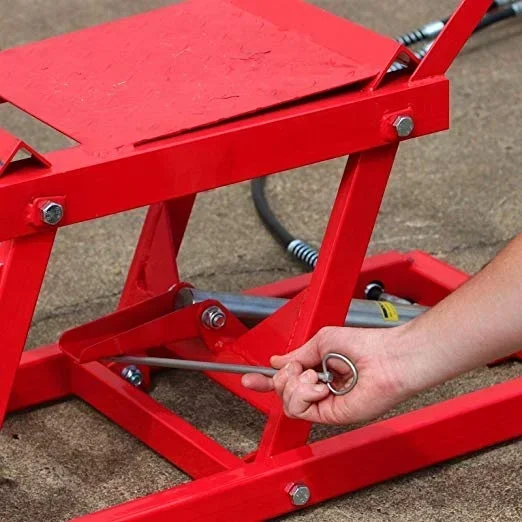 Portable Hydraulic Car Ramp Capable of Carrying 2T Household Lifting Easy To Carry Vehicle Mounted