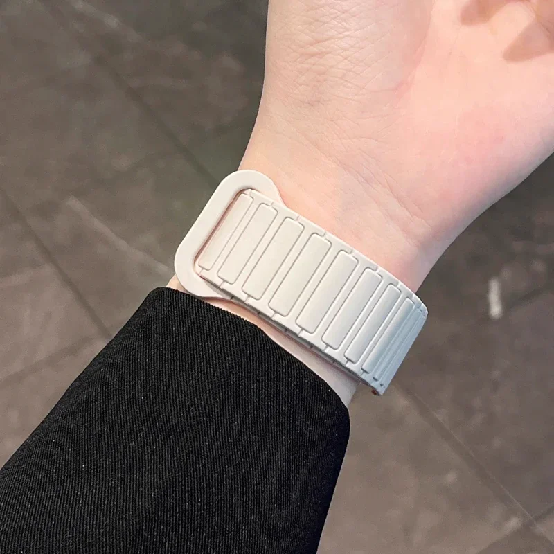 Sport Magnetic strap For Samsung Galaxy Watch 7 6 5 44 40mm 18mm 20mm 22mm Silicone Band for Huawei GT5 Correa Accessories