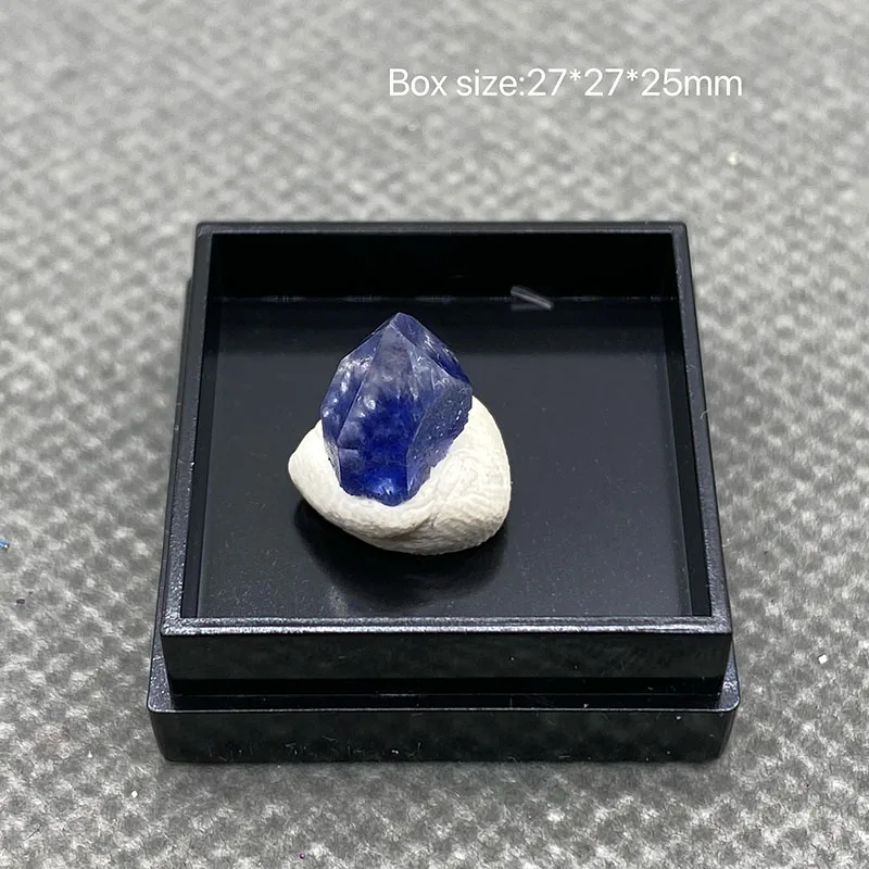 

100% Natural Brazilian dumortierite Crystal Healing Crystal (can be used as a pendant)can be used as a pendant) box size:2.7mm
