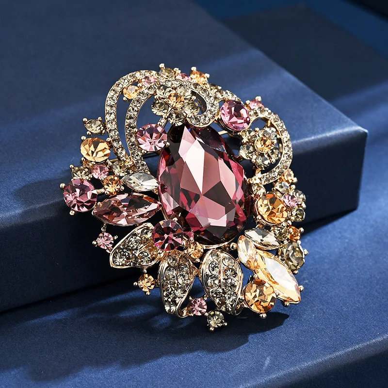 Light Luxury High-grade Corsage Retro Exquisite Austrian Crystal Brooches Female Temperament Wedding Accessories Pins Jewelry