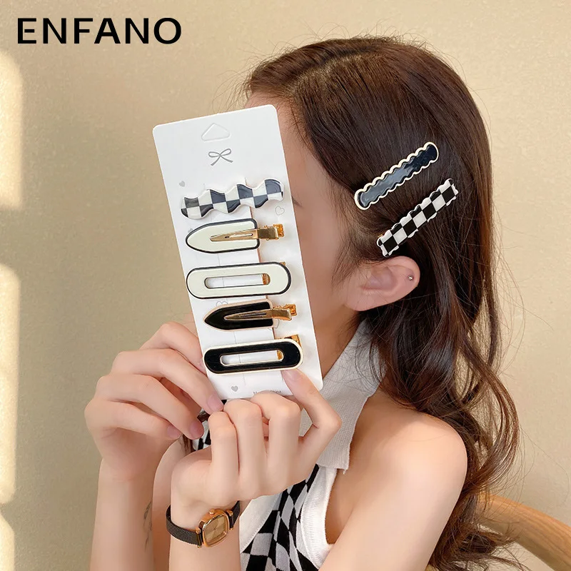 

Enfano Simple Chessboard Plaid Hair Clip Female Temperament Seamless Hairpin Side Fringe Bobby Pin Duckbilled Headdress