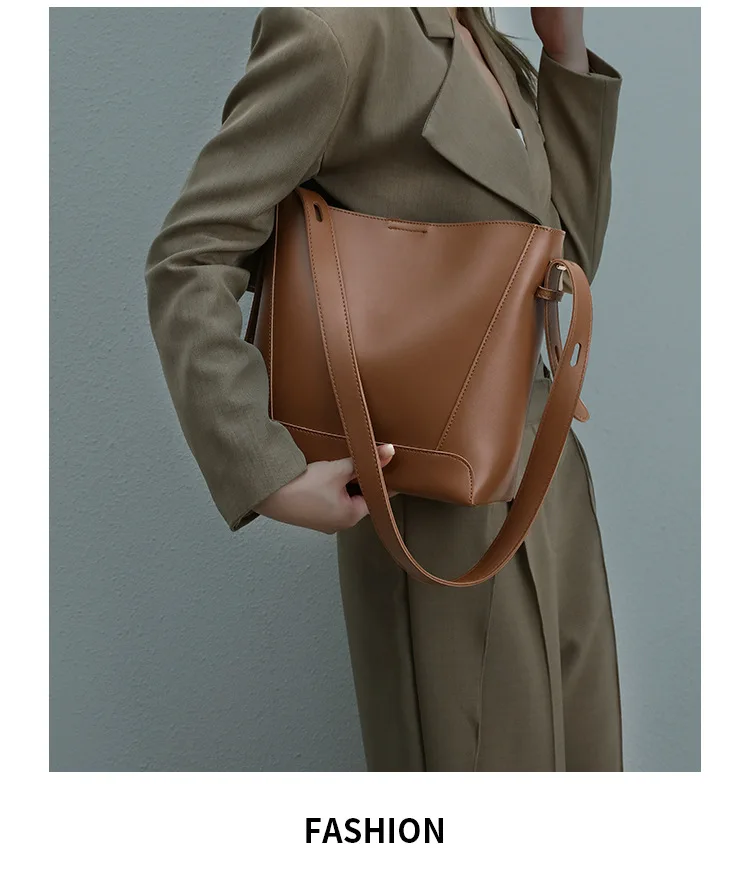 

Women's autumn and winter versatile large capacity single shoulder underarm bag, commuting crossbody bag, Christmas gift