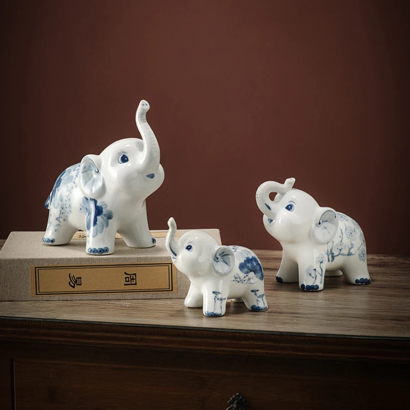 

Ceramic elephant ornaments symbolize good luck wealth creative desktop decoration Chinese blue and white porcelain handicrafts