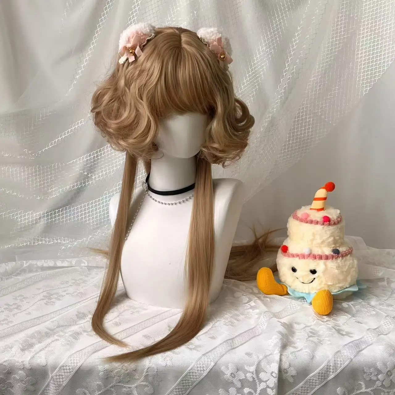 White Chocolate Wig for Women Sweetheart French Curly Jellyfish Headband Wigs High Temperature Fibers Synthetic Cosplay Wigs