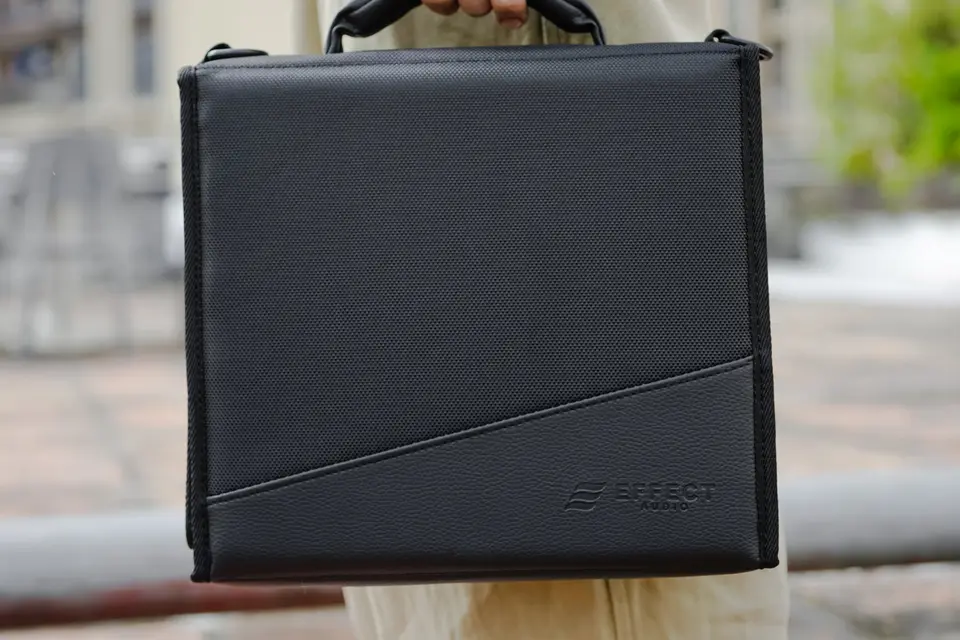 Effect Audio Chamber Carrying Case Adjustable Headphone