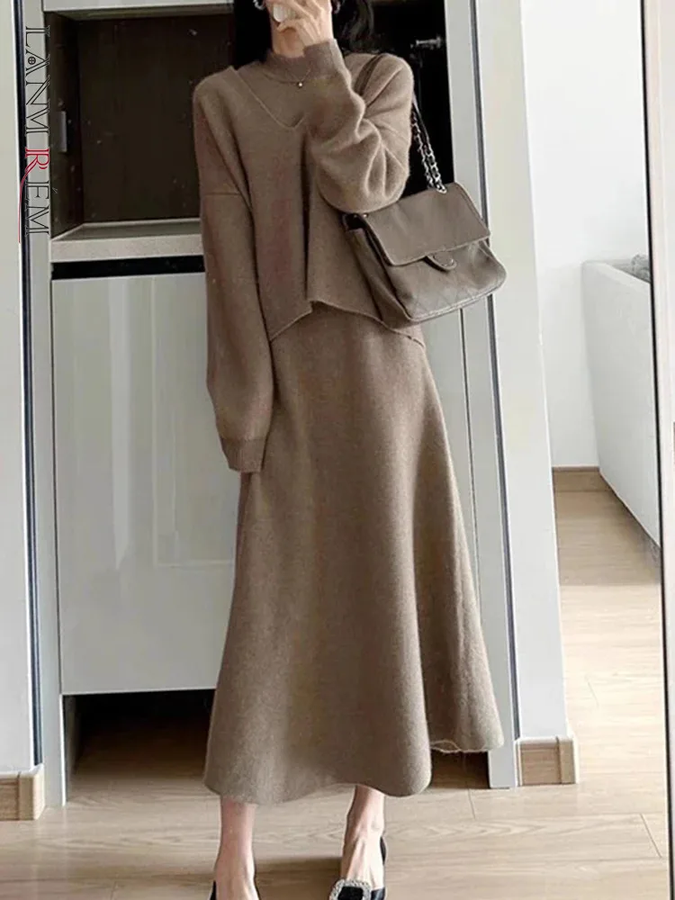 

LANMREM Fashion Solid Color Knitted Set Women V Neck Sweater Sleeveless Long Dresses Female 2023 Winter New Clothing 2AA3824