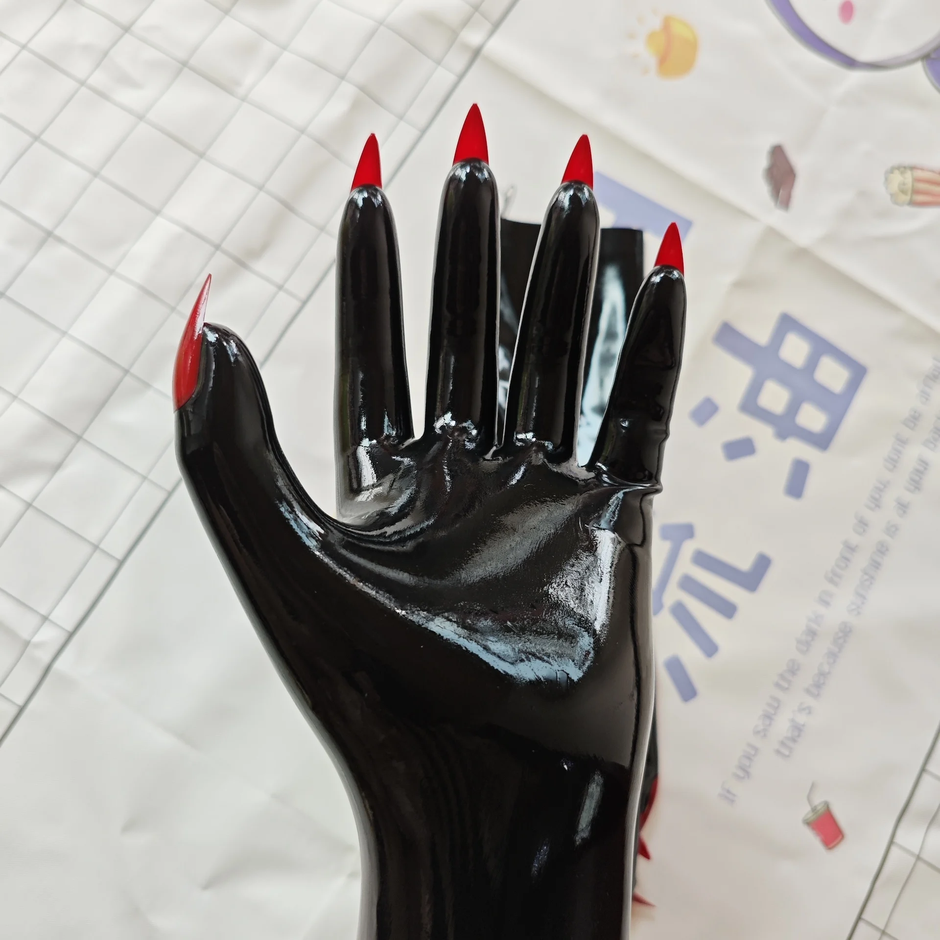 Malaysian latex kigurumi five finger sexy fit Zentai party outfit latex long gloves 1 pair of 0.4mm with sharp long nails cosplay gloves latex gloves