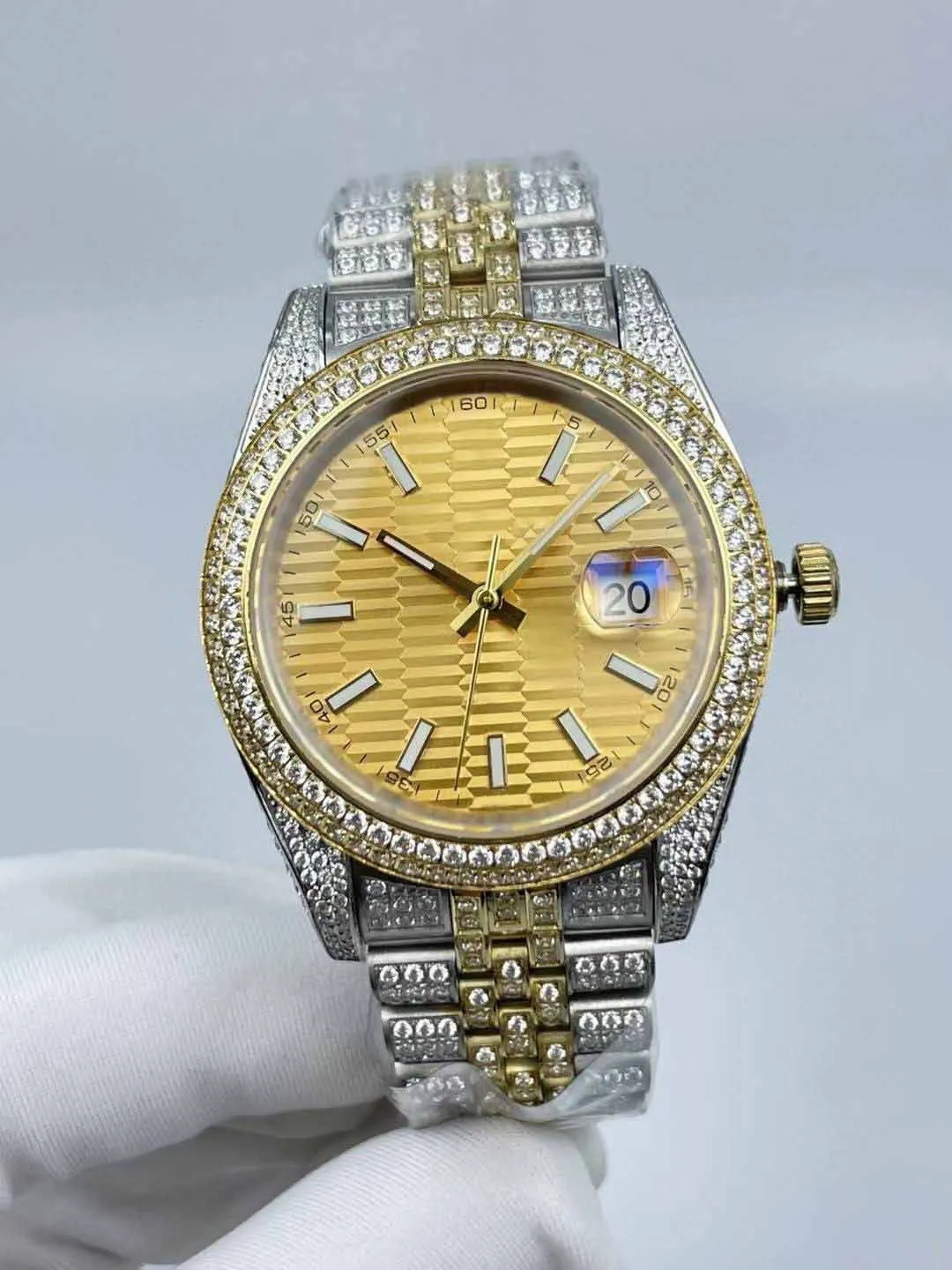 

"Golden Elegance - Full Diamond Case with Pitted Surface, Long Nail Scale, 41mm Size, Mechanical Movement, Waterproof, Folding