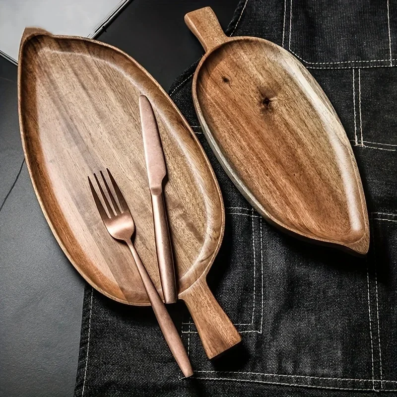 Leaf-shaped wooden plate
