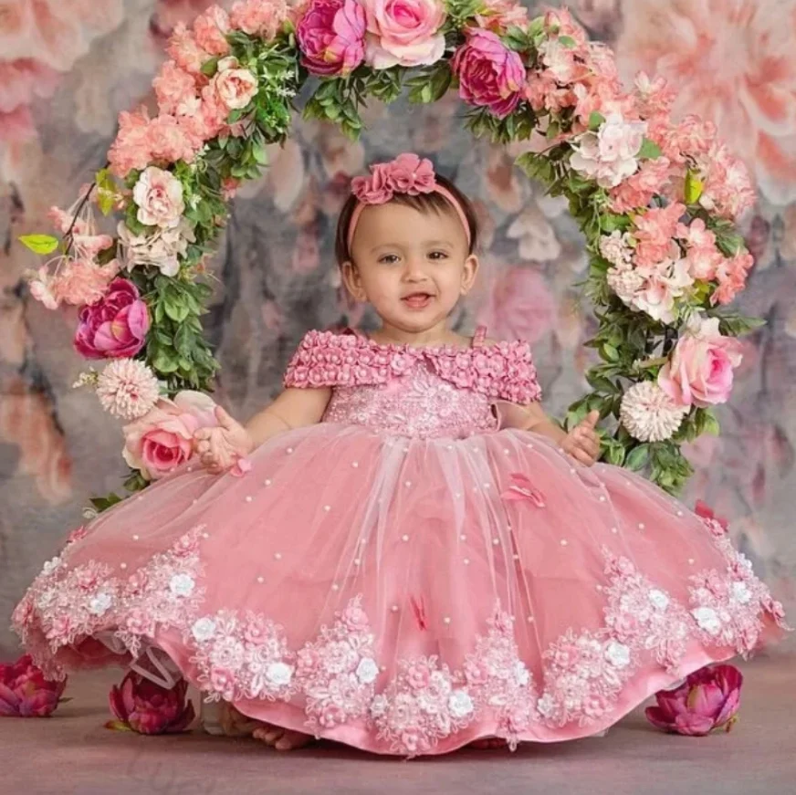 

Cute Pink Baby Girls Dresses Puffy Tulle with Pearls Flowers Off Shoulder For Wedding Birthday Party Banquet Princess Gowns