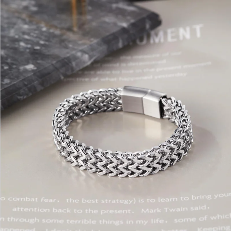 

Fashion Jewelry Manufacturer Wholesale In Stock Magnetic Clasp Stainless Steel Bracelet