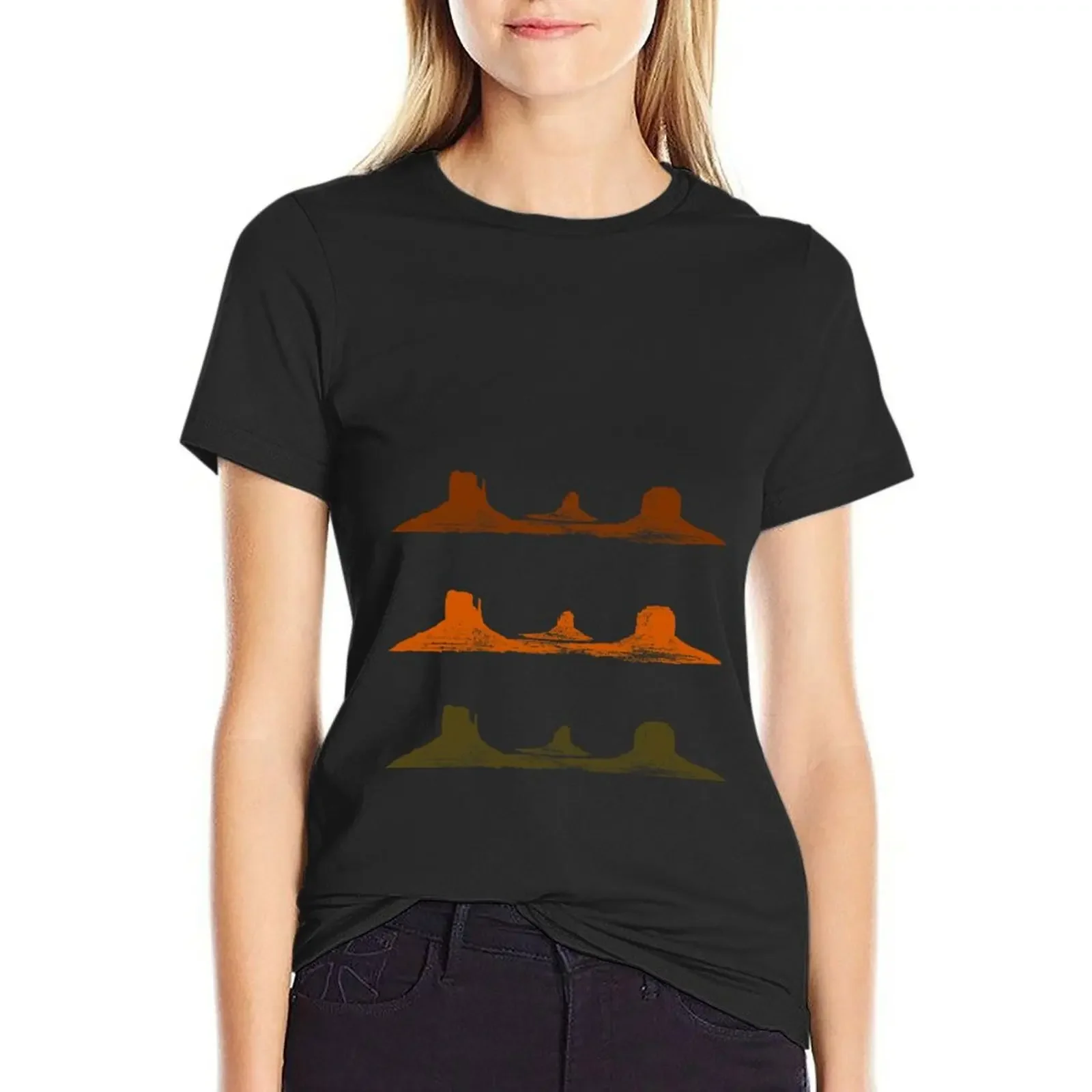 

Monument Valley, 3 mountains, 3 Colors T-shirt plus size tops Aesthetic clothing t-shirt dress for Women plus size