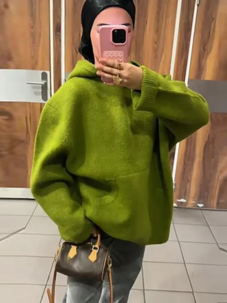 Oversized Knit Hoodie Sweater with Kangaroo Pocket for Cozy Cold-Weather Days — photo 2