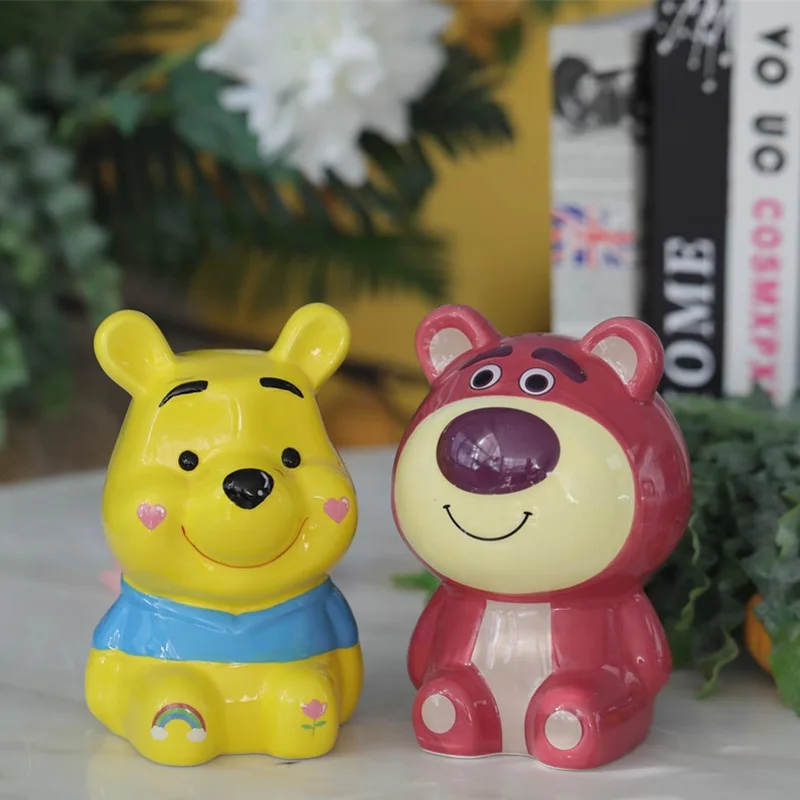 Disney Anime Toy Story Lotso Pooh Bear Winnie Action Figure Toys Creative Ceramic Bear Piggy Bank Regali Di Compleanno Per Bambini