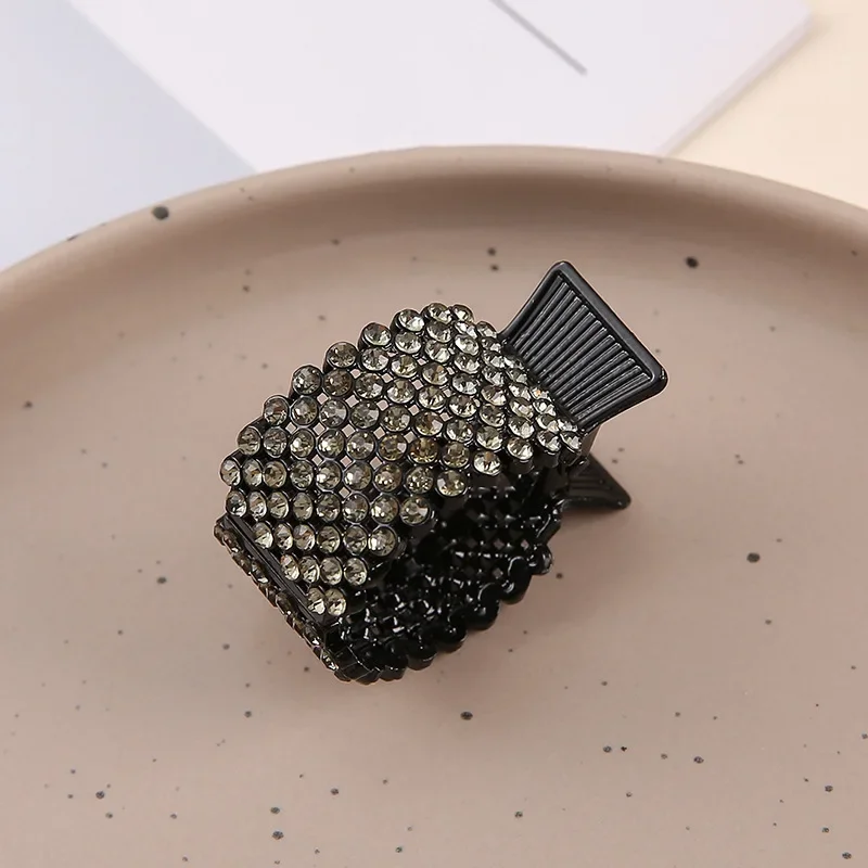 Elegante haarclip met sprankelende strass voor dames_voghion.com
