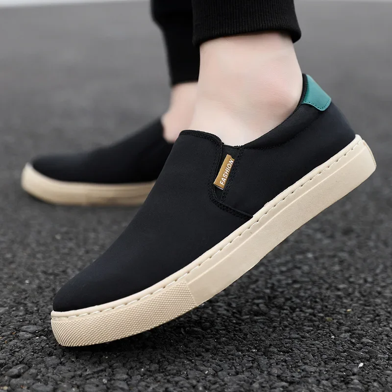 

Spring and Summer New Oversized Men's Ice Silk Canvas Shoes Men Lazy Slip-on Casual Board Cloth Shoes