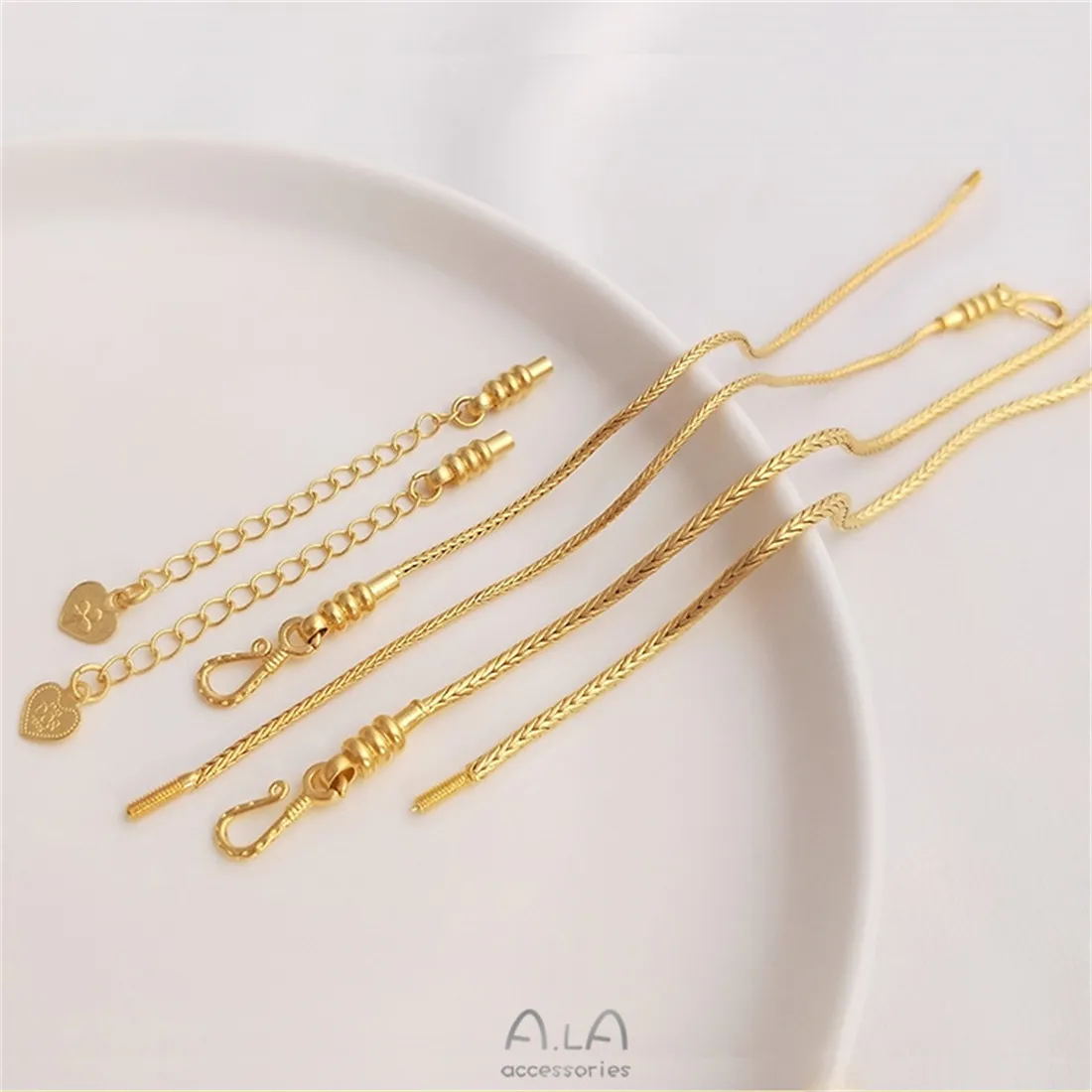 Рисунок 2 - Универсальный браслет с удлинительной