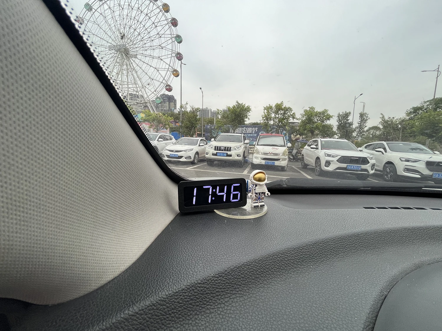 5V 12V USB CAR Clock GPS Beidou Automatic Timing 12/24 Hours Electronic Clock LED Digital TIME Display Power Off Memory Desktop digital car clock