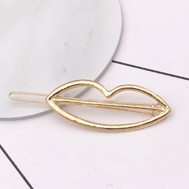 Korean Style Hollow Love Heart Hairpin Barrettes Sweet Hair Clips For Woman Girl Fashion Hair Accessories Styling Tools G5