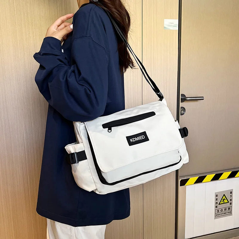 Fashionable Nylon Shoulder Bag with Polyester Lining, Black White Color Crossbody Bags with Side Pocket, Suitable for Daily Use