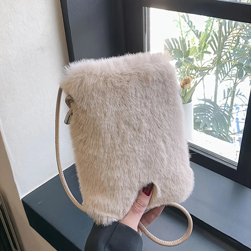 Women Handbags Fashion Plush Shoulder Bags Large Capacity Crossbody Bags for Women Phone Purse Small Flap For Autumn and Winter 4