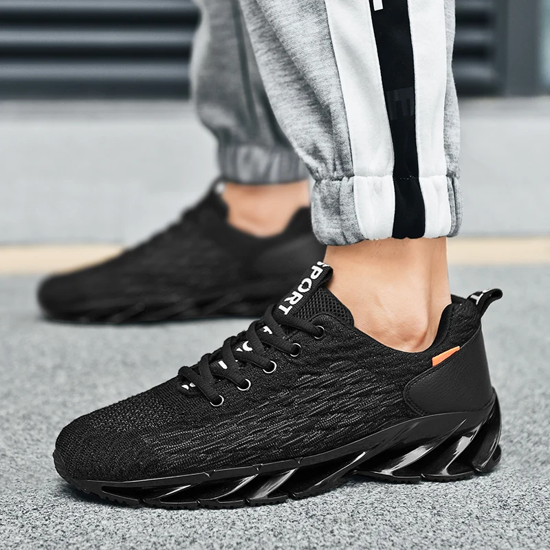Fashion Red Blade Running Sneakers For Men Knit Breathable Women's Running Shoes Outdoor Cushioning Non-slip Men's Sports Shoes