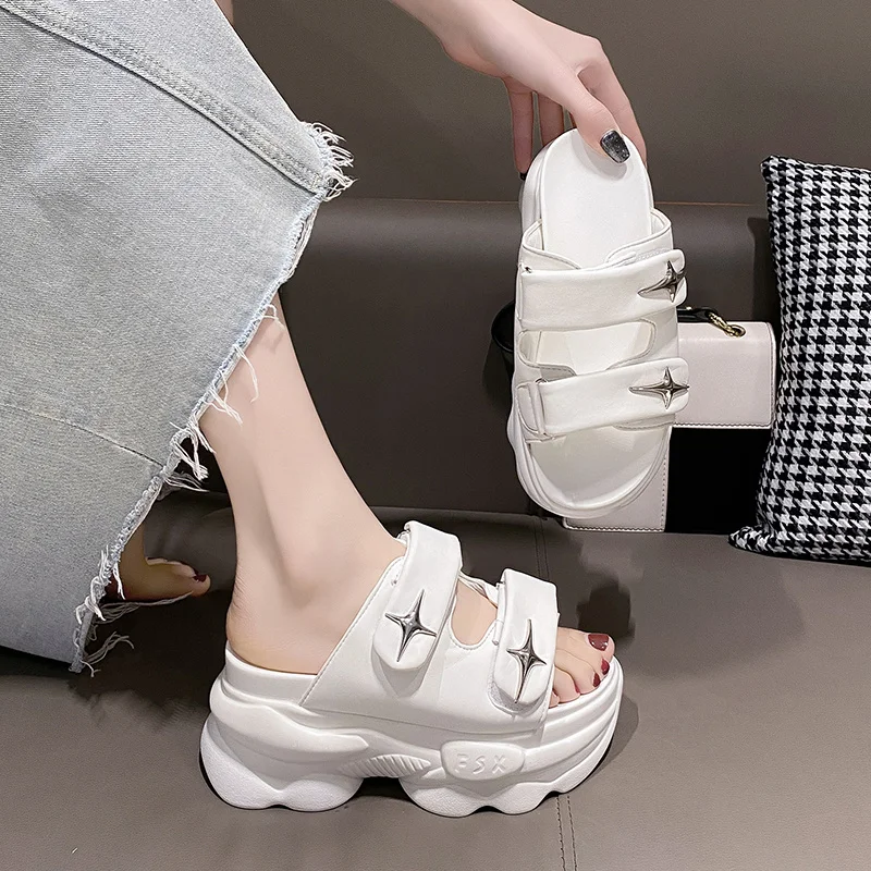 2023 New Summer Thick Bottom Women Slippers New Stars Soft Soles Sandals College Girls Flip-flops Outdoor Beach Shoes Women