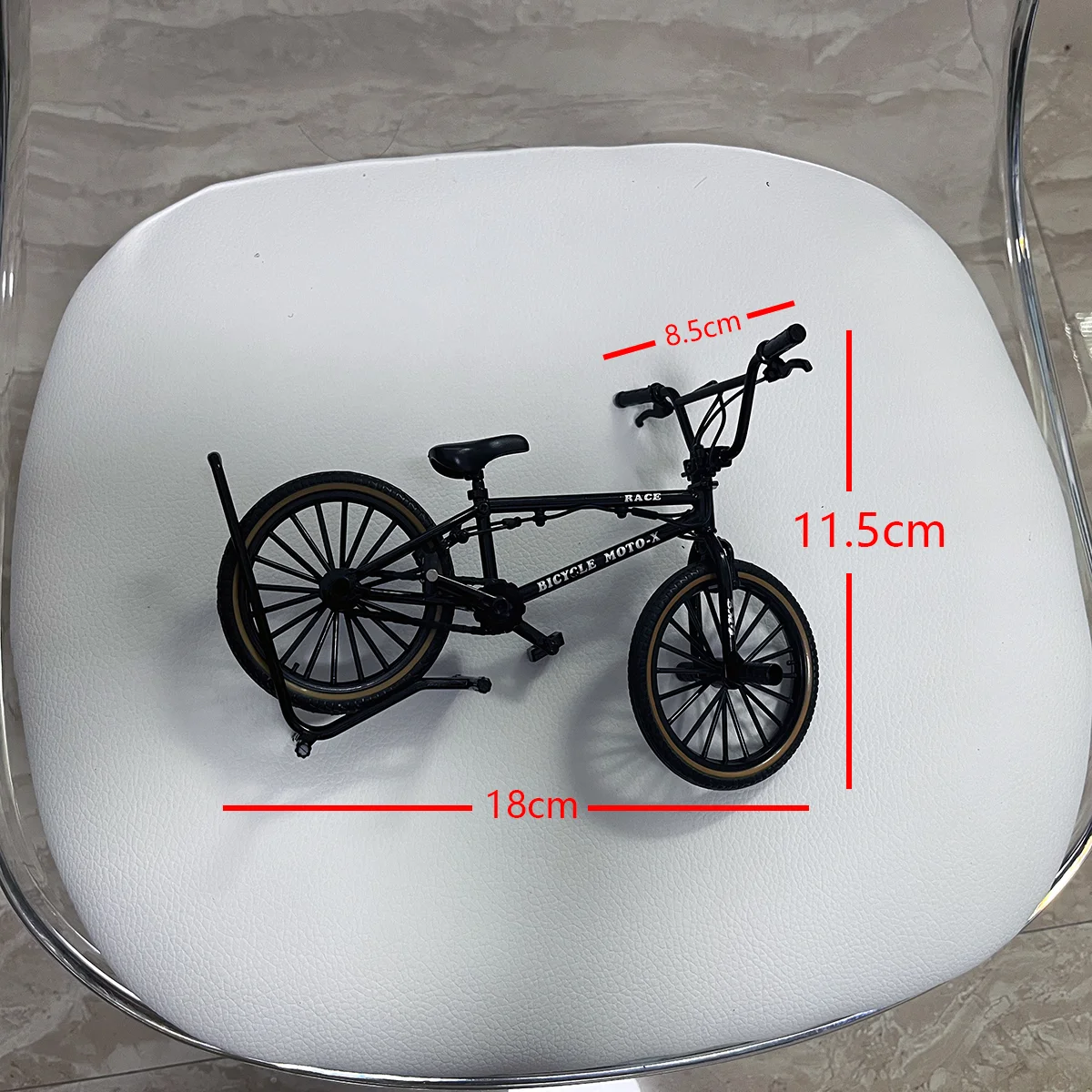 Bike Toys Finger Bike Toys 1:8 Model Alloy Bicycle Diecast Decoration Mountain Finger Mini Black Metal Bike Simulation Collection Gifts Toys for boys