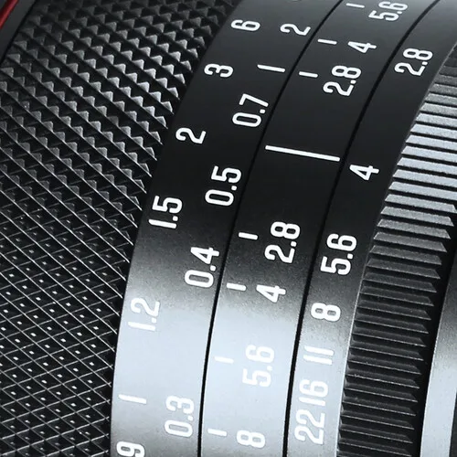 마이크 8mm f/2.8 렌즈 마이크로 포서드용 초광각 시야와 컴팩트한 디자인의 조합