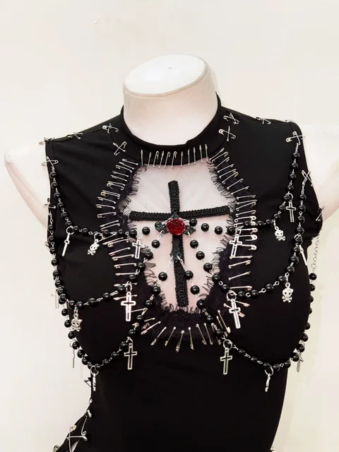 Cross Chain Effect High Neck Top 2