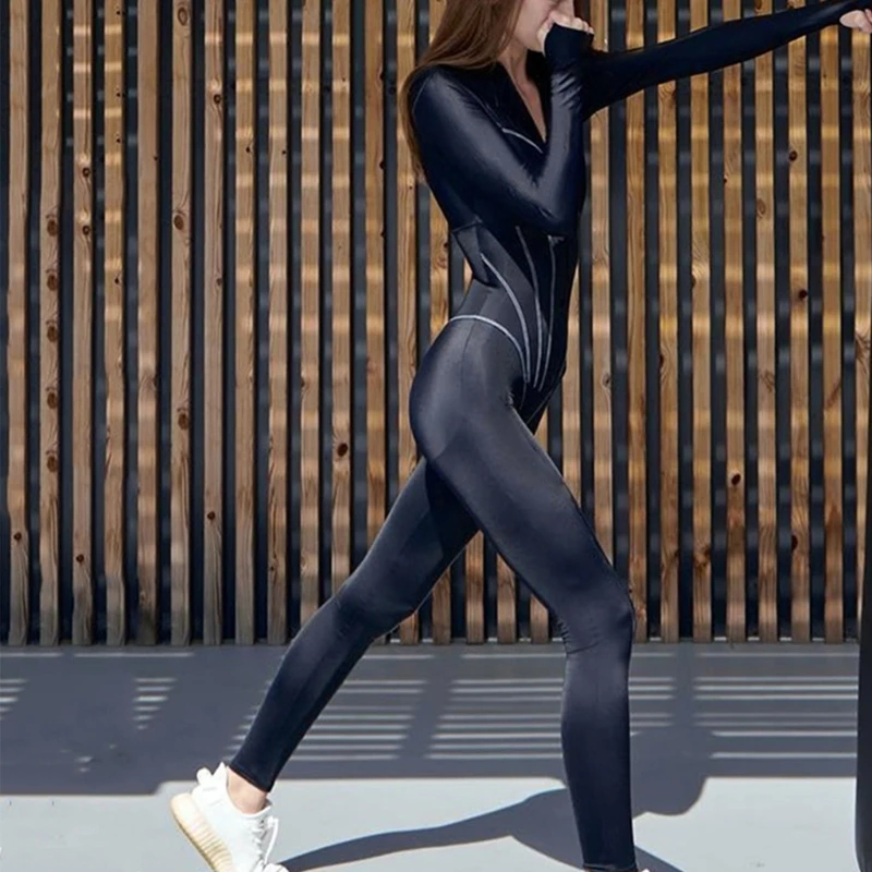 Рисунок 3 - Женский сексуальный цельный комплект на молнии спереди