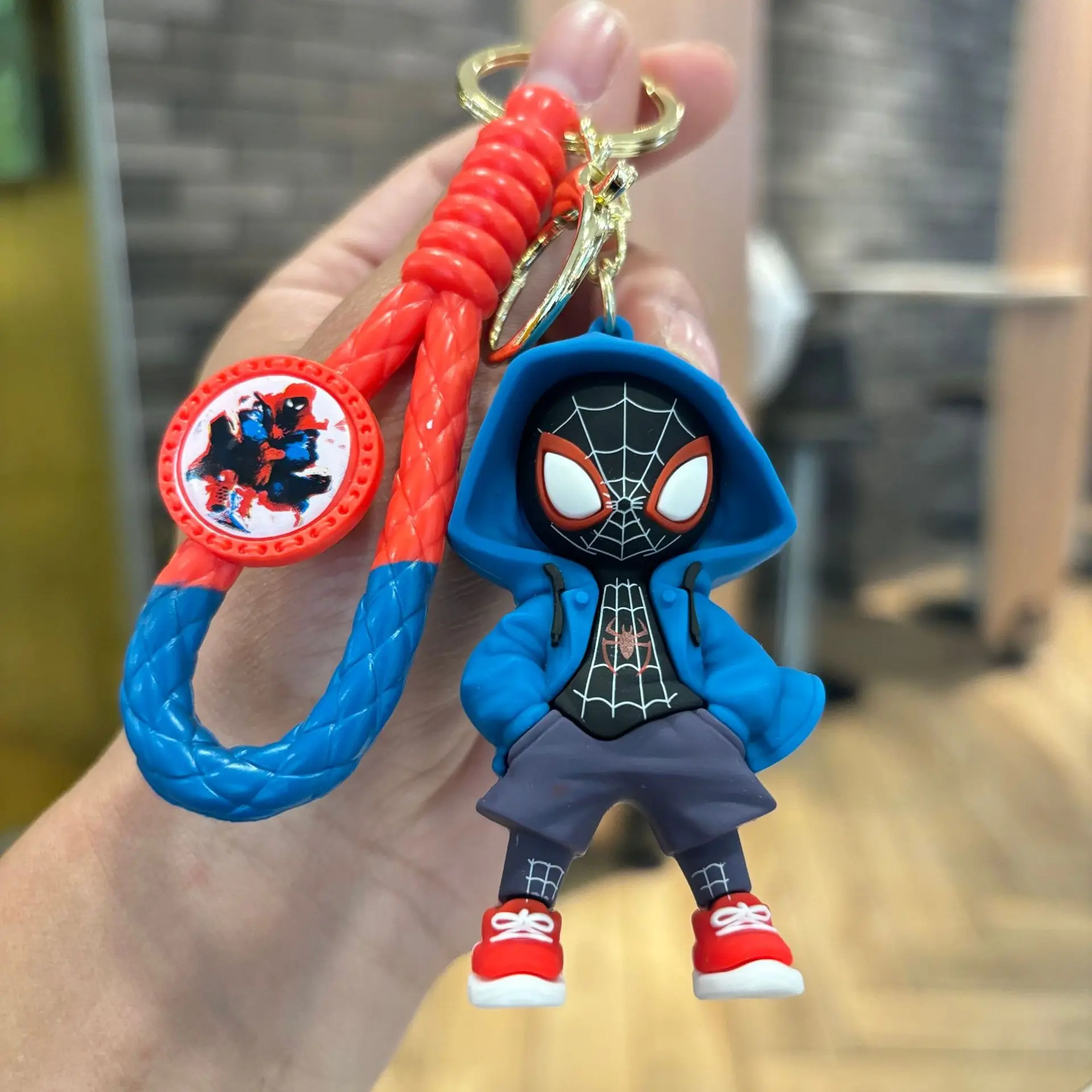 kith spider-man キーホルダー Marvel Superhero Spiderman Cartoon Keychains Cute Figure Keyrins