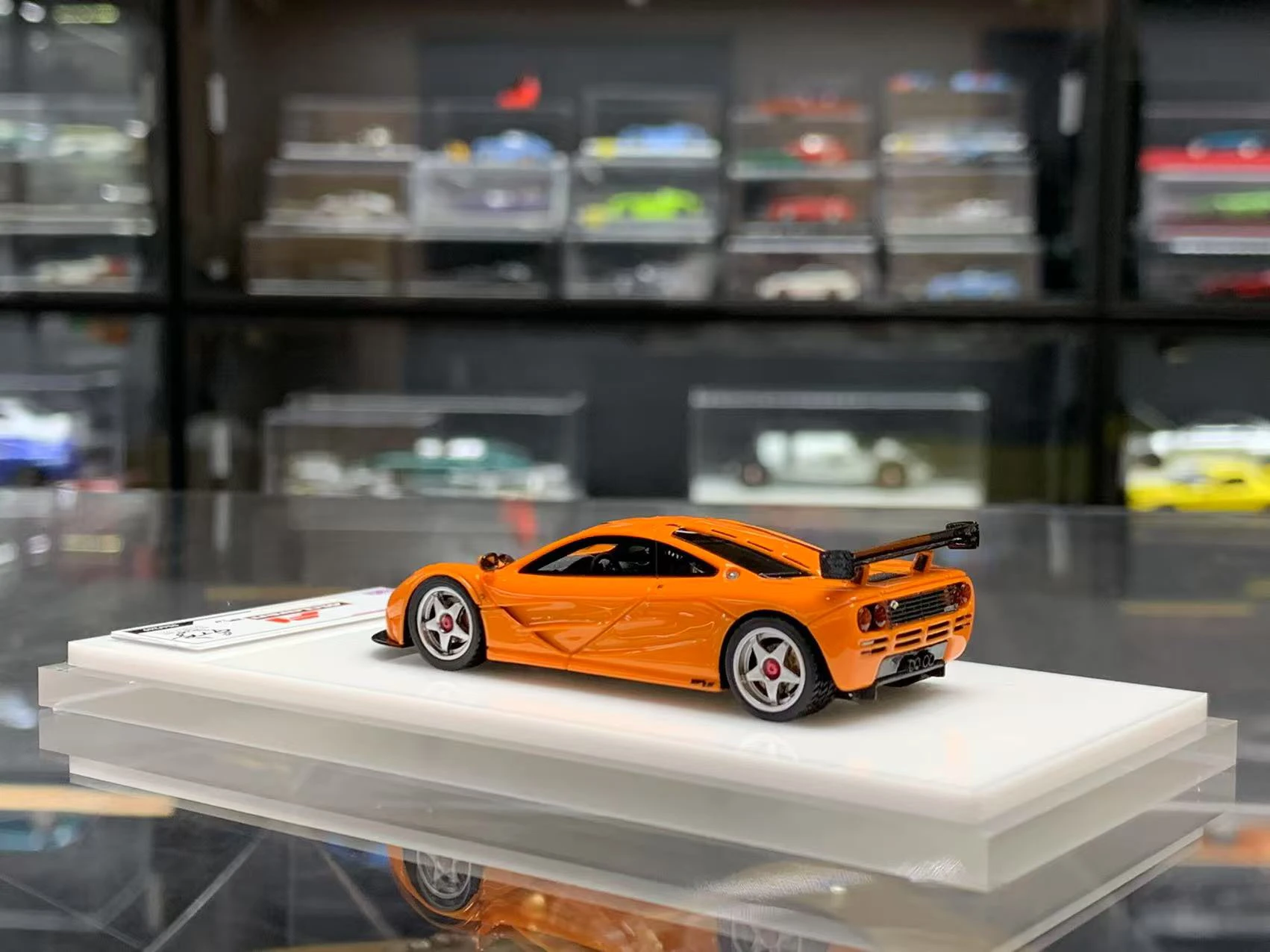 Новинка в наличии Demon Zone 1:64 Mclaren F1 Lm Xp1, смоляный