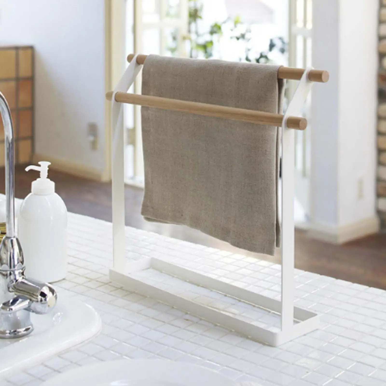 Towel Rack Freestanding Countertop Towel Stand for Washrooms Vanity Bedrooms