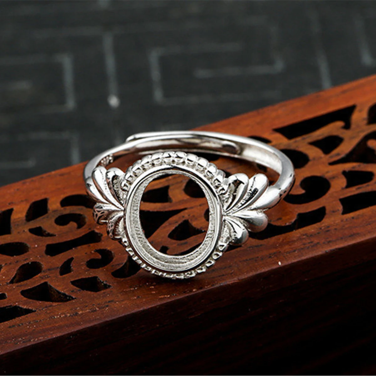 

Кольцо без рисунка (8x10 мм овальное без рисунка) регулируемое кольцо из стерлингового серебра с покрытием из белого золота серебро 925 пробы кольцо с оправой R1474B