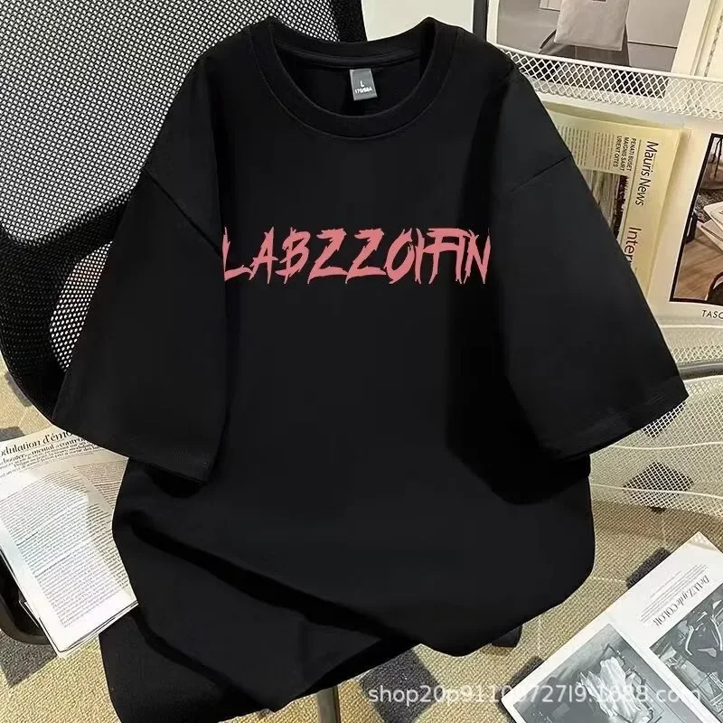 فضفاض عصري قصير الأكمام الرجال تي شيرت تنفس الكرتون طباعة الصيف أزياء عارضة أعلى نصف كم هونغ كونغ نمط المحملة