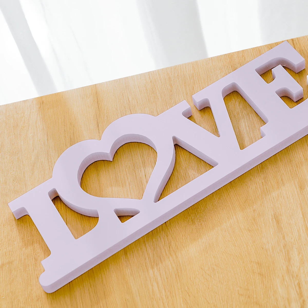 1PC, a creative and simple white heart-shaped decorative item, a white snowflake board material home desktop decorative item