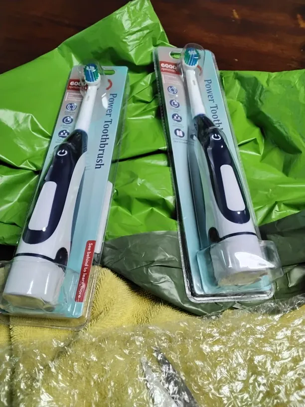 Sonic Electric Toothbrush Rounded 3D Vibrate Teeth Brush Rotation Gum Care Soft Bristle Heads Battery Power Teeth Whitening photo review