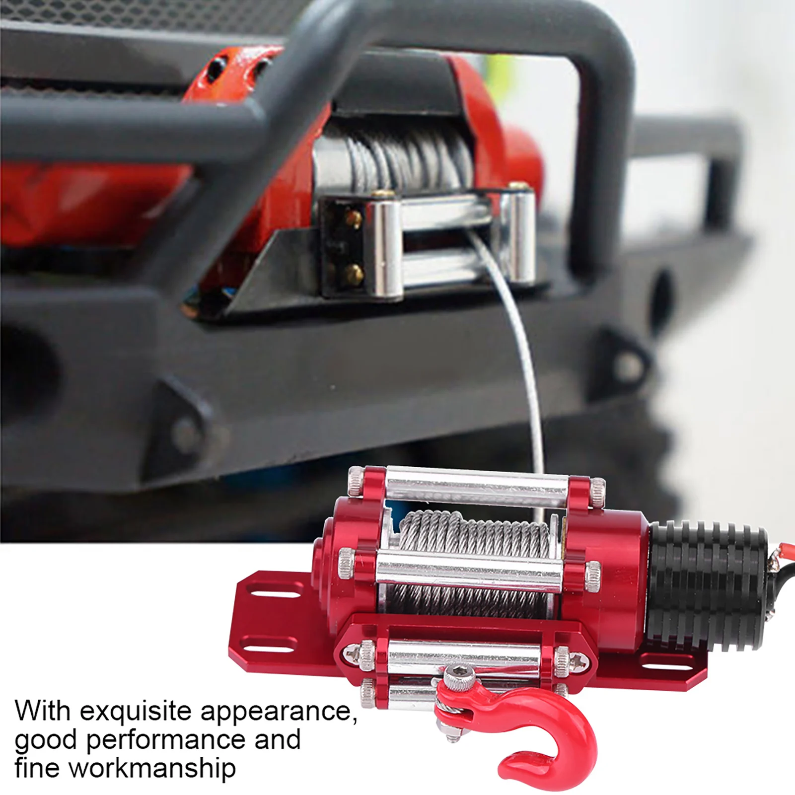 Gros plan sur le treuil métallique électrique pour voiture RC 1/10 avec câble enroulé et télécommande