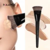 40816-4eeea8.jpg MAANGE Professional Foundation Brush – Even Blending Without Streaks | Ideal for Foundation, Blush and Concealer