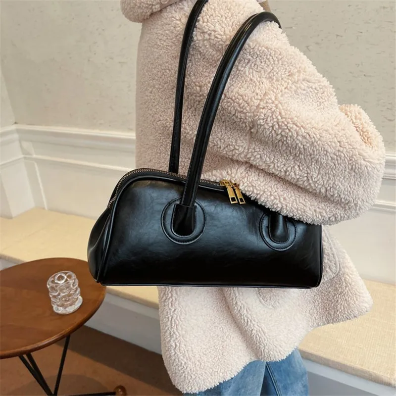 Classic Leather Handbag, Retro Simple Shoulder Underarm Bag, Elegant Stylish Baguette Tote Bag for Women Everyday Collocation